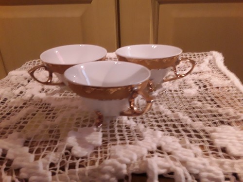 Lot tasses sur - lot,
