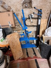 Vend Léve Plaque.(plaquiste)