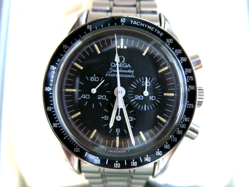 Montre noire homme