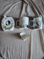 Lot de tasses asiatiques (chinoises, coréennes)
