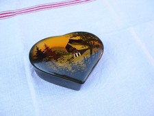 Boite à bijoux bonbonnière ancienne céramique MARJOLICKA signé Schrambers