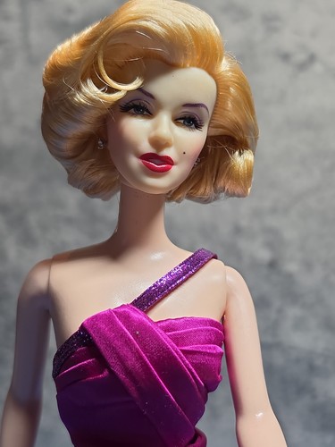 Marilyn monroe doll - marilyn,