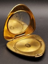 Poudrier Kigu Cherie vintage des années 1950 en forme de cœur