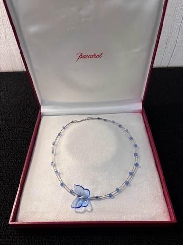 Collier ras cou - du,