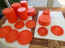 7  Anciennes Boîte Tupperware