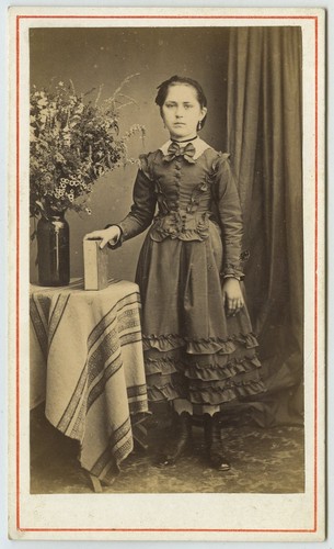 Cdv circa 1870 jeune fille - 1870.,