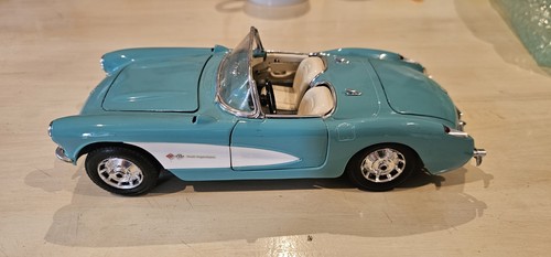 Burago chevrolet corvette - chevrolet,