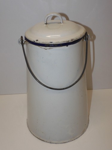 Joli ancien pot - -joli, lait