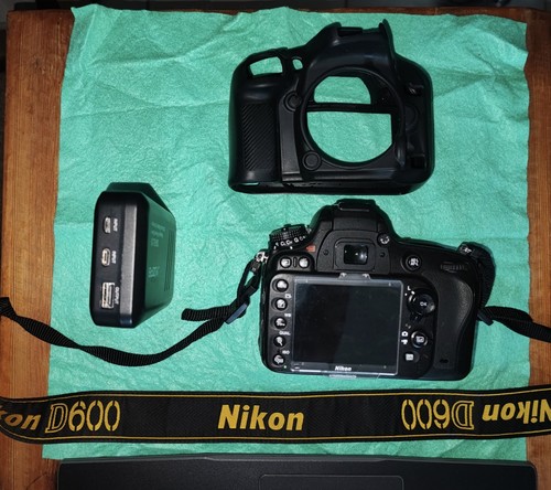 Nikon d600 avec facture très - avec, ,très