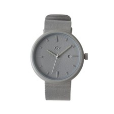 Montre analogique durable pour