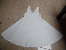 SARAH PACINI jolie robe