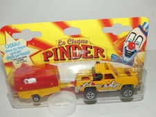 TOYOTA PINDER et REMORQUE CHEVAUX MAJORETTE 1:62