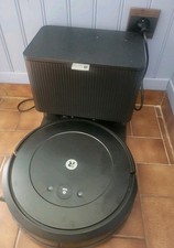 Robot Roomba Combo J5+ Robot Aspirateur Laveur avec Station Auto-Vidage