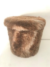 Joli pouf tabouret à poils