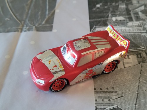 Voiture mattel disney pixar - voiture,
