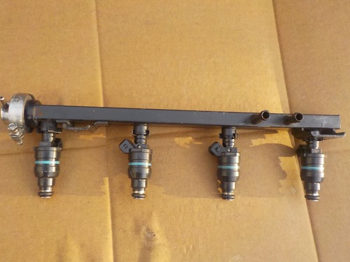Rampe injection injecteurs - +,