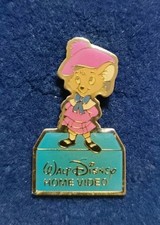  PIN'S  DISNEY  /  WALT DISNEY