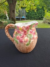 Pichet ancien barbotine majolique panier & cerises – faïence Orchies /...