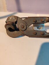 ANCIENNE PINCES A COUDER LES ANCIENS TUBES OU GAINES ELECTRIQUE 