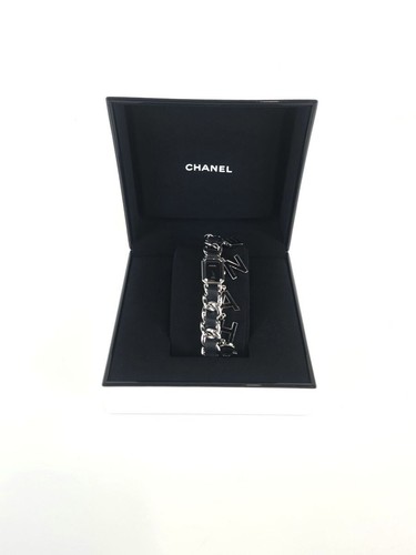 Chanel montre avec charm - montre,