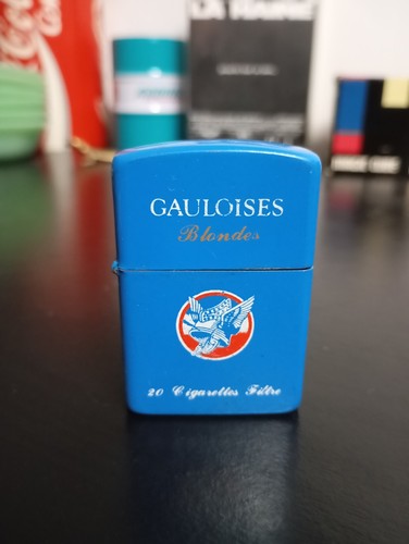 Ancien briquet publicitaire