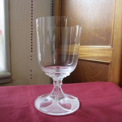 Verre vin en - a, cristal