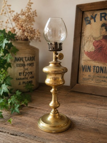Lampe pétrole ancienne - lampe,