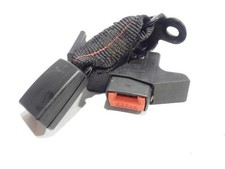 Attache ceinture arriere droit