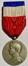 Médaille ministère du commerce & de l'industrie honneur travail N 16