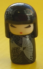 Fève -  Un amour de Kimmidoll - Poupée japonaise noire