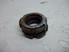 écrous réglage jeu de té de fourche de Yamaha 600 fazer an 2002.