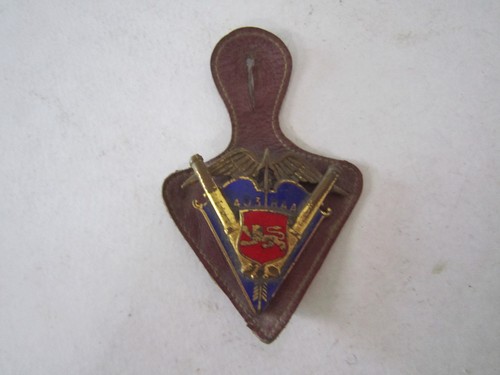 Pucelle militaire identifier - a,