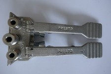 robinet Presto mitigeur commande double pedale melangeur pied Neuf industriel