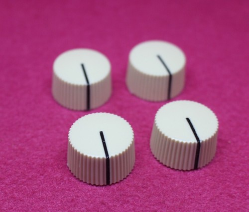 Jeu boutons gâteau - à,