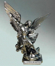 Statuette Saint Michel
