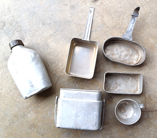 Ww2 lot gamelles bidon - de,