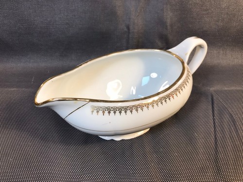 Ancienne saucière - , en