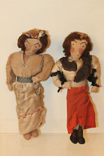 Deux poupées artisanales