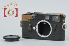 Appareil photo argentique télémétrique modèle Leica M4 peinture noire Seriai#...