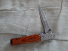 Couteau de poche, marque