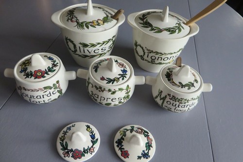 Ancien ensemble pots à - 5,