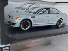 Maisto BMW M5 avec roues