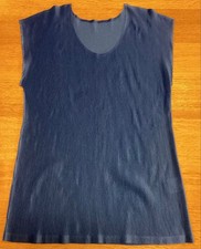 PLEATS PLEASE Issey Miyake