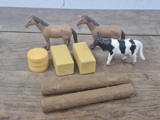 Lot D'accessoires De Jouet Bruder Animaux + Paille + Rondins De Bois