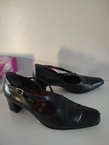 Paire chaussures talon - de, à