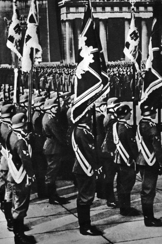 Ww2 drapeaux dans une - -, parade