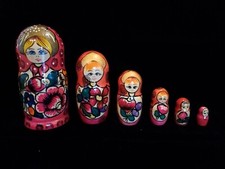 série de 6 poupées russes Matriochka, bois peint à la main