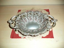 Corbeille vintage à pain ou fruit en métal moulé