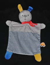 ?Doudou plat chien MOTS D'ENFANTS LECLERC gris bleu jaune écharpe rouge TTBE