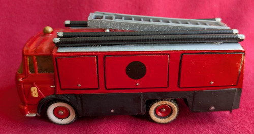 Vehicule pompiers berliet - vehicule,